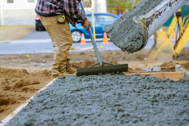 Best Concrete Sidewalk Installation in Taft, CA